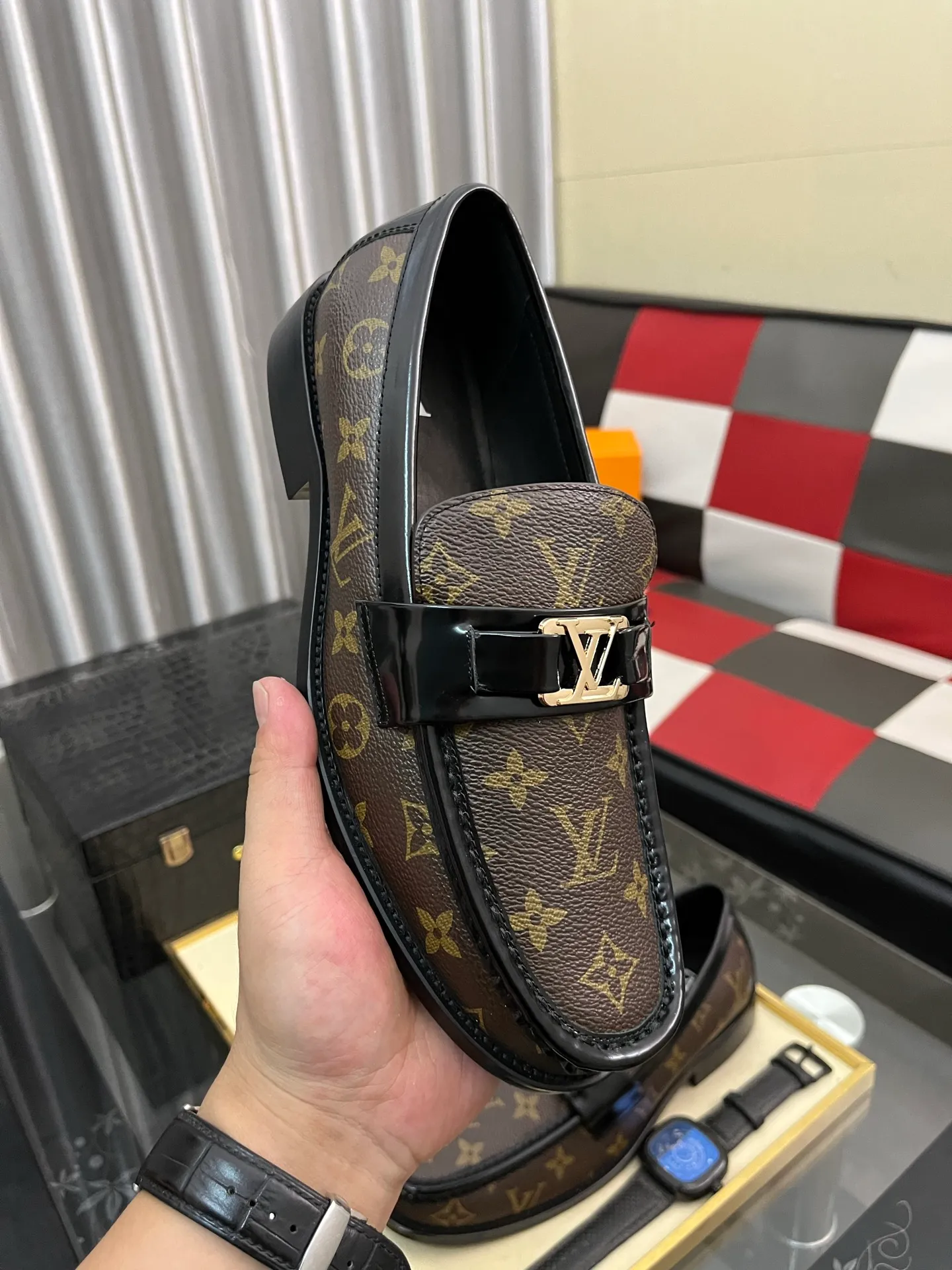 Men's Men's Shoes Men's Men's Shoes 💰520⌚️⌚️[LV] The most popular classic Louis Vuitton leather shoes. Synchronized with the official website, the upper adopts Italian imported upper embossing➕comfortable cowhide lining, fashionable atmosphere, unique brand and unique craftsmanship. Highlighting the hot style of the new year. Stop hesitating, stop wandering, get it now. Code number: 38--44. 3️⃣colors available